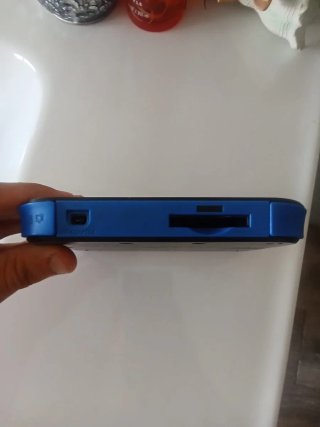 Nintendo 2DS Negra (Para piezas o reparar).