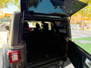 Jeep Wrangler Unlimited 2.0T GME Rubicon 8ATX E6D