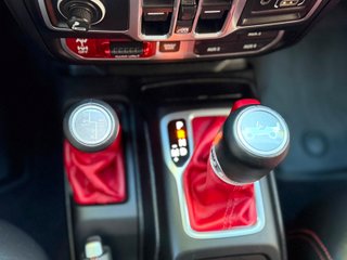 Jeep Wrangler Unlimited 2.0T GME Rubicon 8ATX E6D