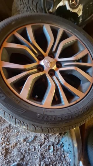 Llantas con Neumáticos Mitsubishi