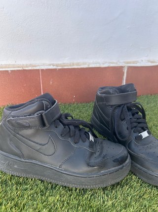 Nike Air Force 1 Negras Caña Alta