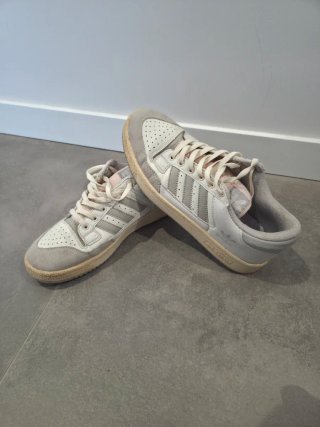 Zapatillas Adidas Blancas, Grises y Rosas