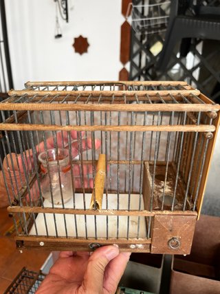 Jaula para pájaros de madera C15