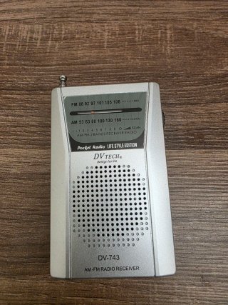 Radio Bolsillo DV TECH DV-743 AM/FM Antena