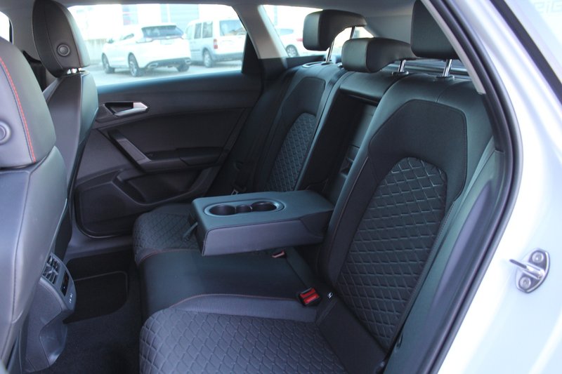SEAT León SP 2.0 TDI DSG S&S FR 2025, foto 10