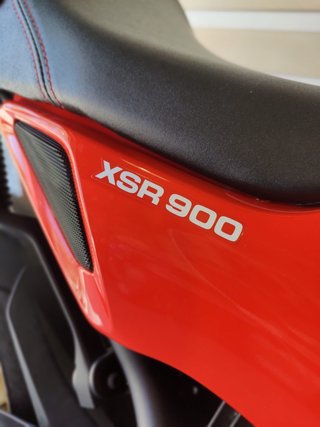 Yamaha XSR 900 Legend Red
