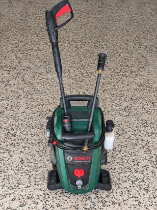 Hidrolimpiadora Bosch UniversalAquatak 135