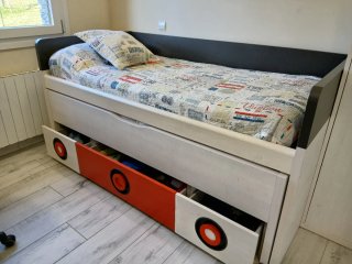 Cama nido 90cm con 3 cajones y estantería