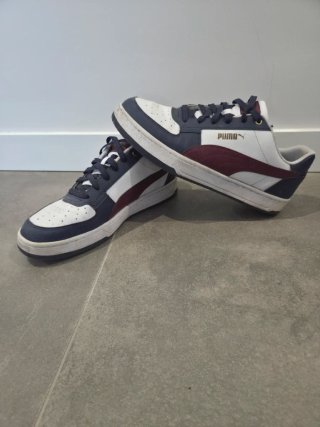 Zapatillas Puma Azules, Blancas y Granate.