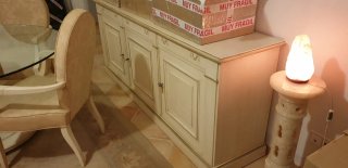 Aparador madera maciza beige y dorado