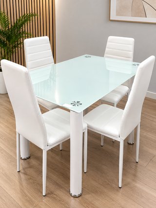 MESA DE COMEDOR DE CRISTAL + 4 SILLAS ACOLCHADAS