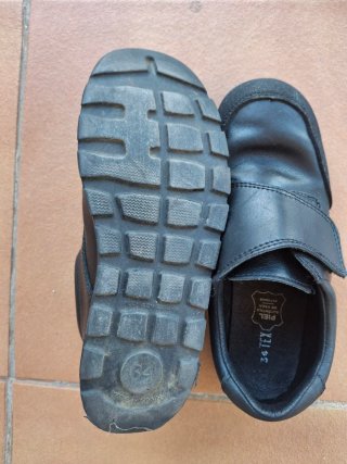 Zapatos Escolares Negros Talla 34
