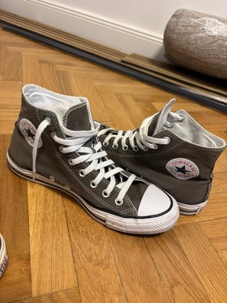 2 Pares Zapatillas Converse talla 41 gris,42 azul