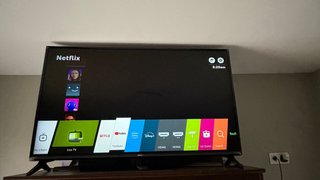 Televisor LG 49LJ550M
