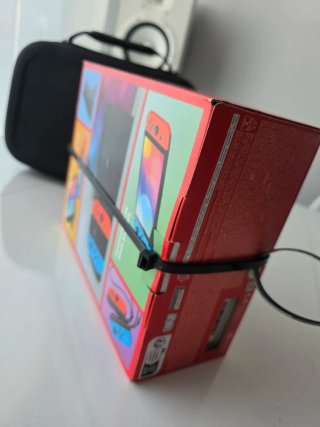 Nintendo Switch OLED PRECINTADA