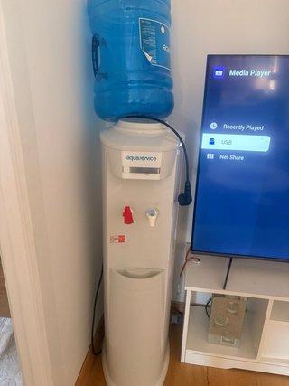 Dispensador de Agua Fría y Caliente