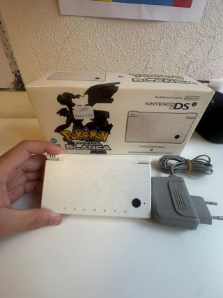 Nintendo DSi Edición Pokémon Blanco