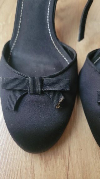 Zapatos de tacón negros