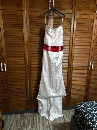 Vestido de Novia Blanco y Rojo