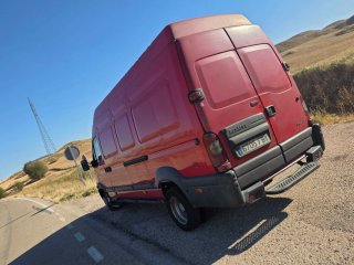 Renault mascott