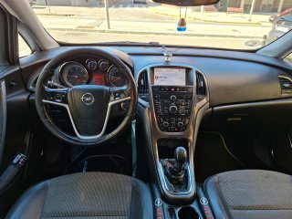 Opel Astra 2012
