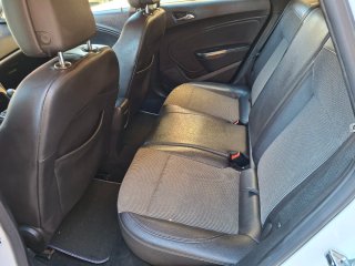 Opel Astra 2012