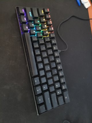 Teclado Mecánico Gaming APAYADO K61 60% RGB