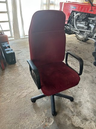 Sillón de despacho con ruedas