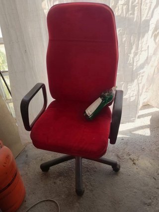 Sillón de despacho con ruedas