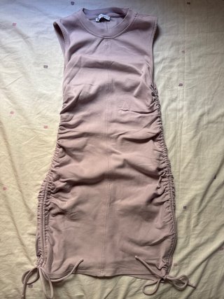 Vestido lila Zara fruncido con cordones