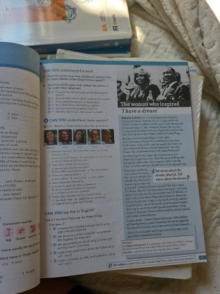 English File A2/B1 Pre-intermediate With Online...