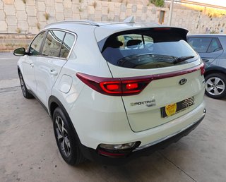 Kia Sportage 1.6 MHEV Business 100kW (136CV) 4x4