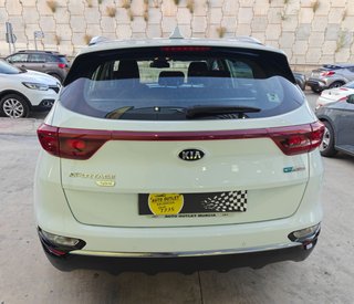 Kia Sportage 1.6 MHEV Business 100kW (136CV) 4x4