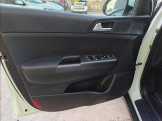 Kia Sportage 1.6 MHEV Business 100kW (136CV) 4x4