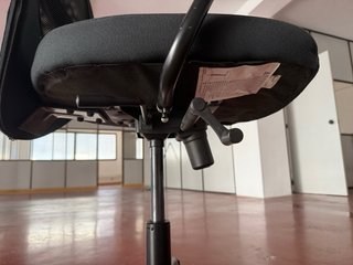 Silla de oficina IKEA negra