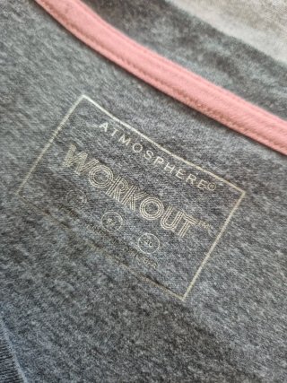 Camiseta Deportiva Gris Talla 42