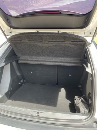 Peugeot 2008 blue HDI 110  2022