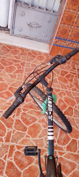 Bicicleta MTB J-Wenti