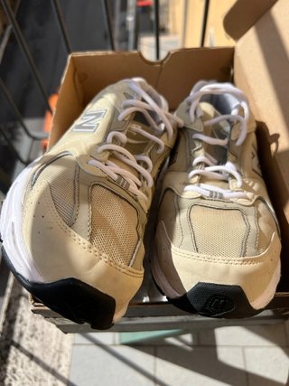 New Balance 530 Beige