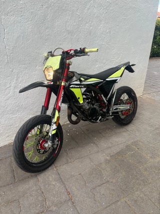 Moto Fantic Supermoto
