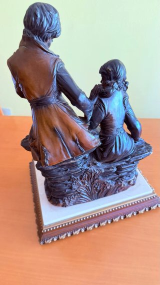 Escultura Matrimonio Urregui