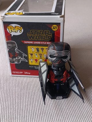 Funko Pop Star Wars Kylo Ren #321
