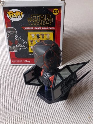 Funko Pop Star Wars Kylo Ren #321