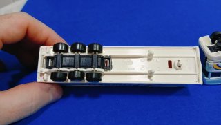 Camión Guisval Scania Primafrio 1/64