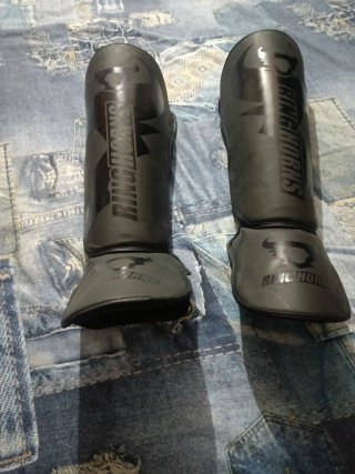 Protecciones Tibia Muay Thai Talla M