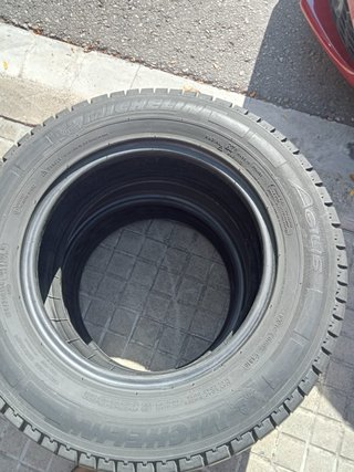 4 ruedas nuevas + carretilla y transpaleta