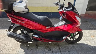 Honda PCX 125 - ¡Solo 4.000 km reales!