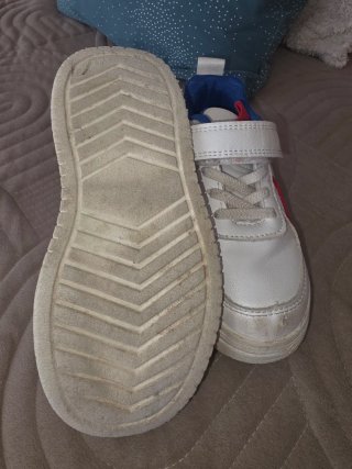 Zapatillas niño blancas