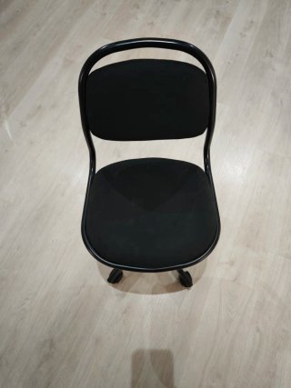 Silla de escritorio con ruedas