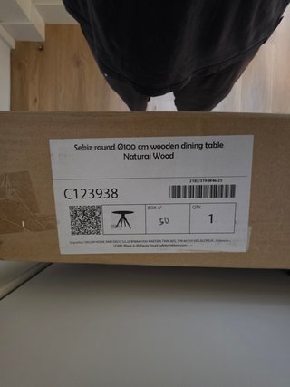 Mesa redonda de madera